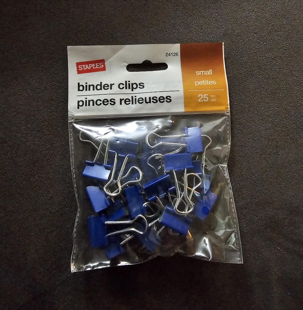 STAPLES Small 3/4" Binder Clips 25-Pack